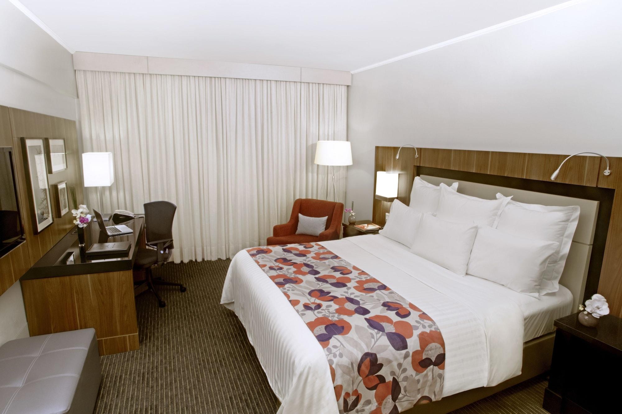 Marriott Sao Paulo Airport Hotel Guarulhos Exterior photo A typical room at the Renaissance