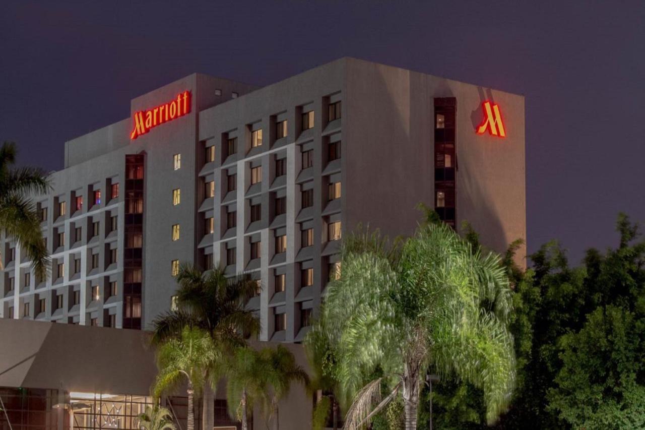 Marriott Sao Paulo Airport Hotel Guarulhos Exterior photo Marriott's Desert Springs Hotel