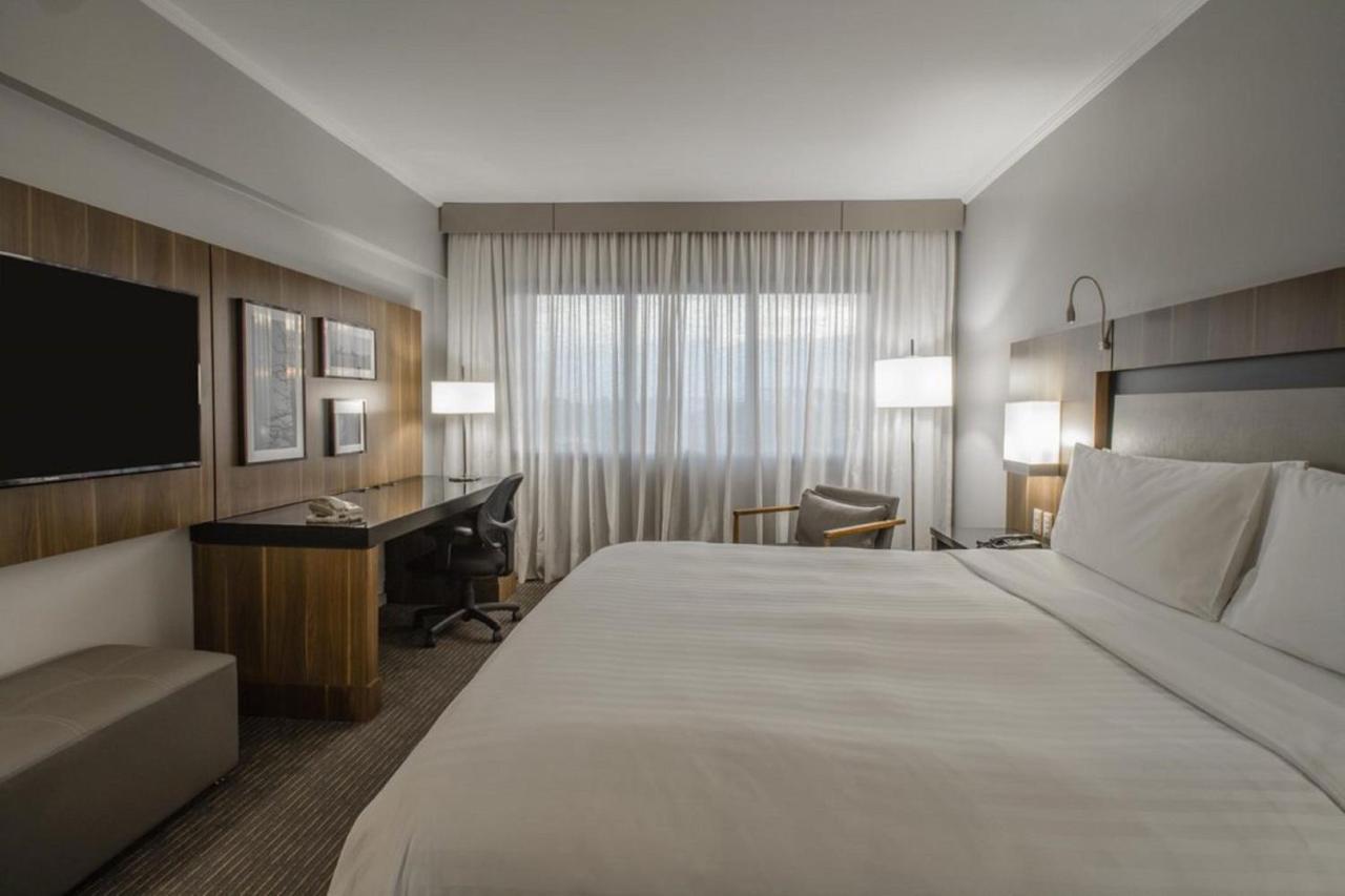 Marriott Sao Paulo Airport Hotel Guarulhos Exterior photo A typical guest room at the Hilton Garden Inn