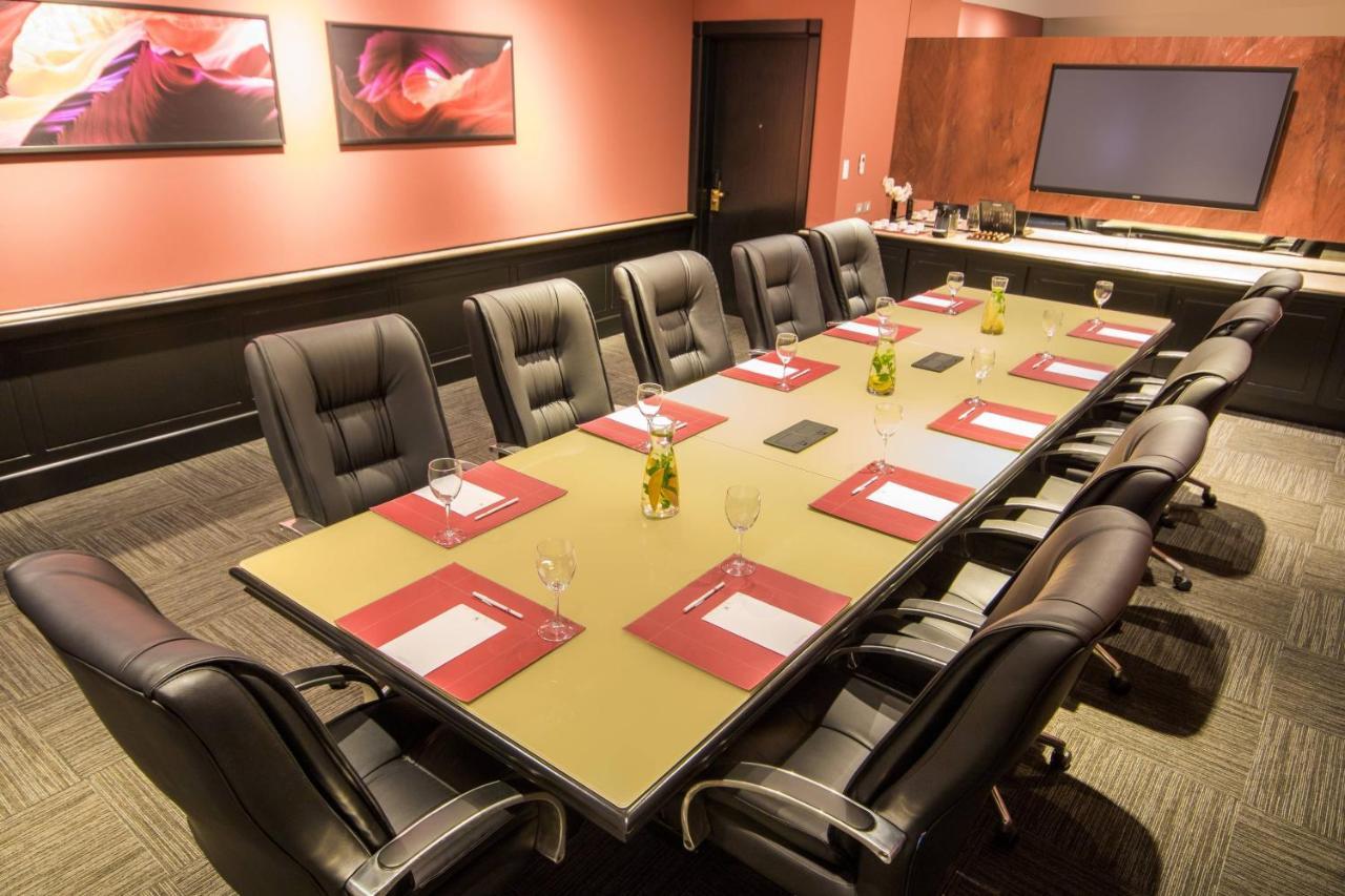 Marriott Sao Paulo Airport Hotel Guarulhos Exterior photo Boardroom at the Westin