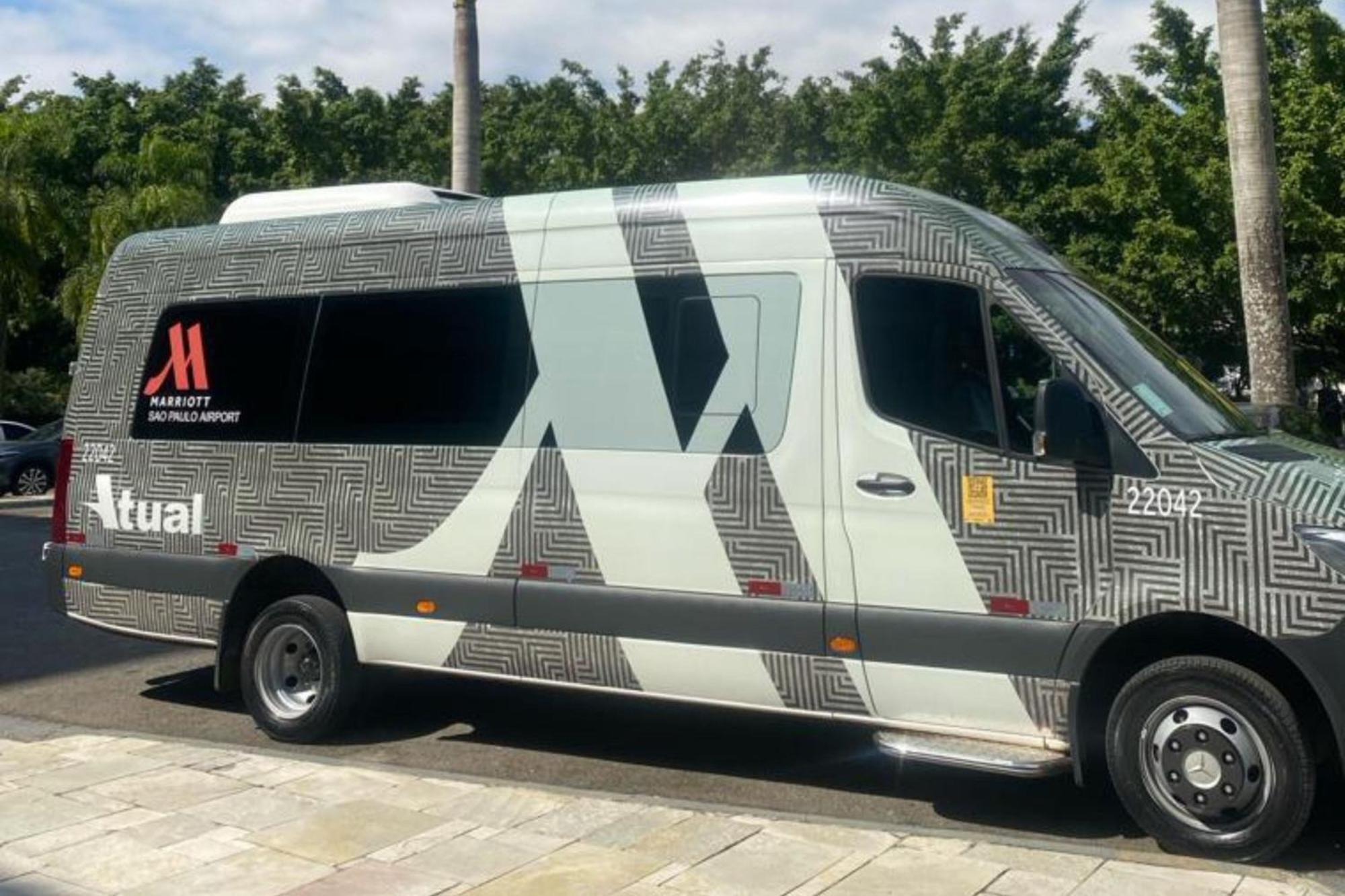 Marriott Sao Paulo Airport Hotel Guarulhos Exterior photo A Marriott International shuttle van