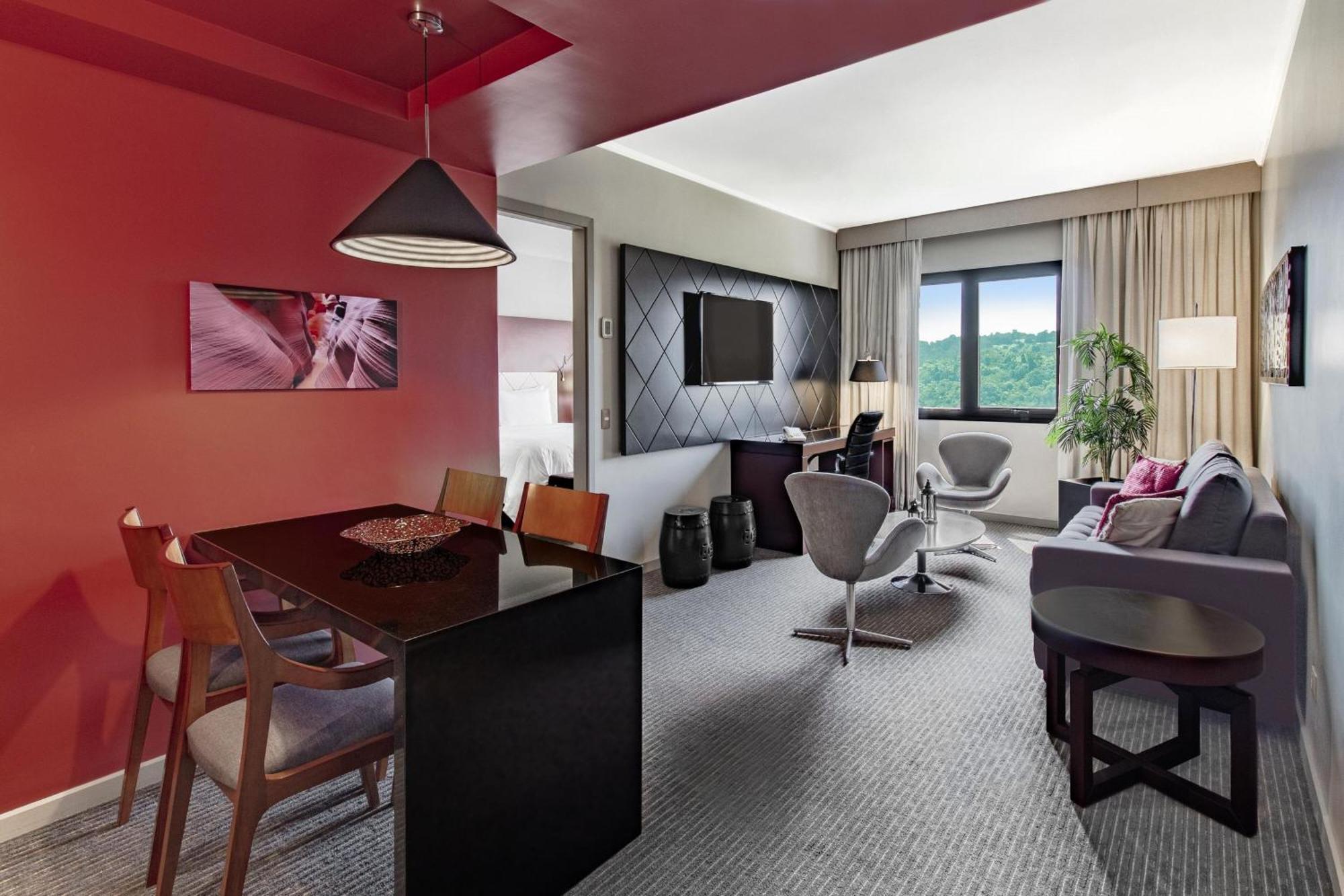 Marriott Sao Paulo Airport Hotel Guarulhos Exterior photo A suite at the MGM Grand