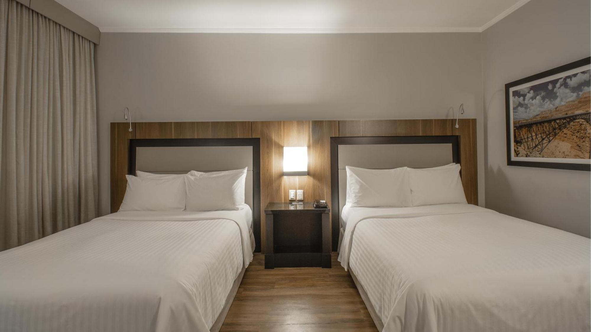 Marriott Sao Paulo Airport Hotel Guarulhos Exterior photo A guest room at the Hilton Garden Inn in San Francisco