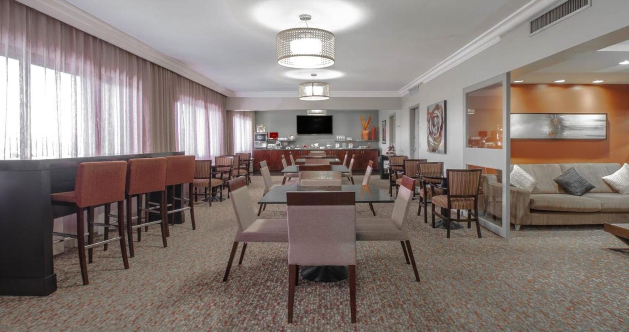 Marriott Sao Paulo Airport Hotel Guarulhos Exterior photo The Club at Newark Airport